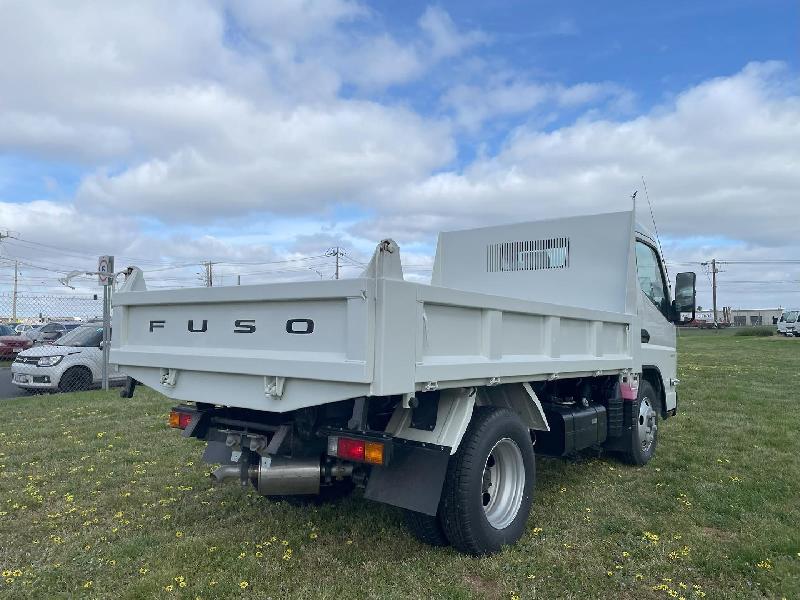 2025 Fuso Canter 615 Tipper White