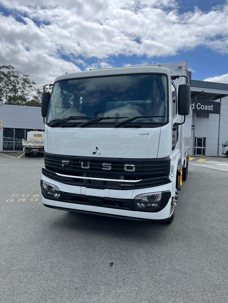 2026 Fuso Shogun FV84 400 Curtainsider 8700mml with a 3T DHollandia Tailgate 