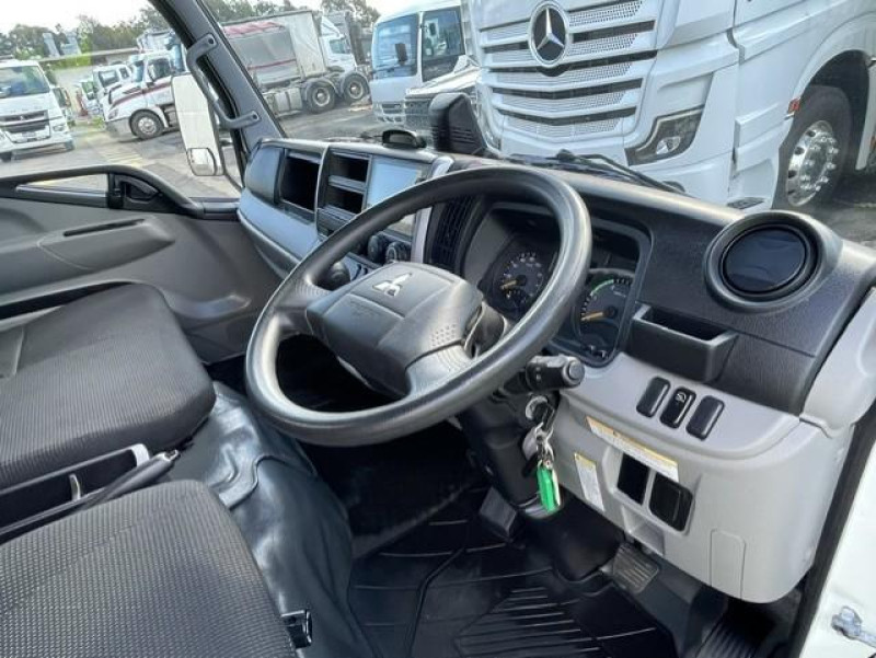 2023 Fuso Canter 515 PANTECH 