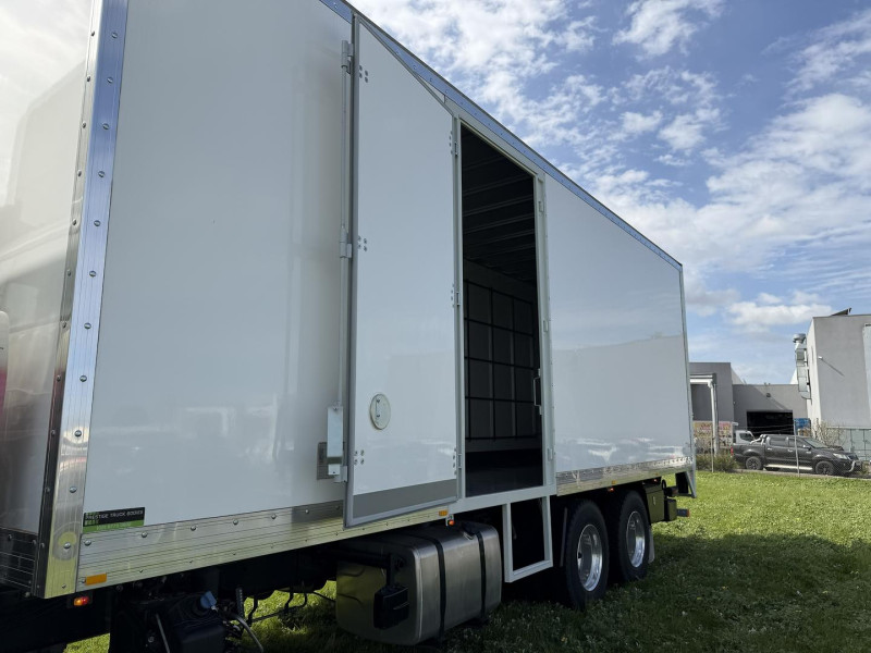 2025 Fuso Shogun FV84 400 14 Pallet Pantech with Tailgate 