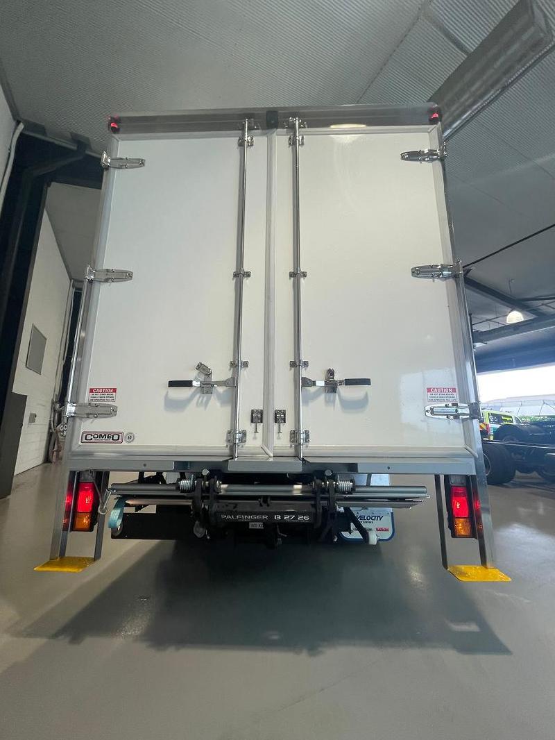 2025 Fuso 515 Car Licence Pantech 