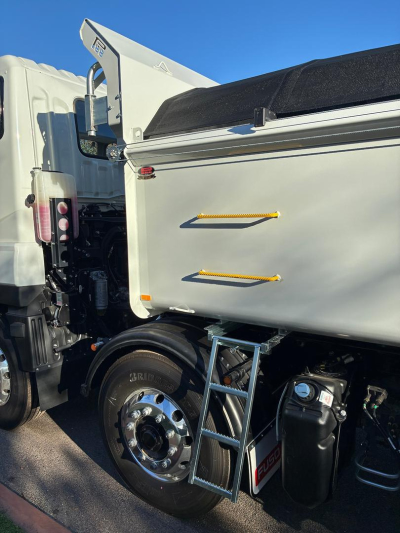 2026 Fuso Shogun FS86 460 14cm Tipper 