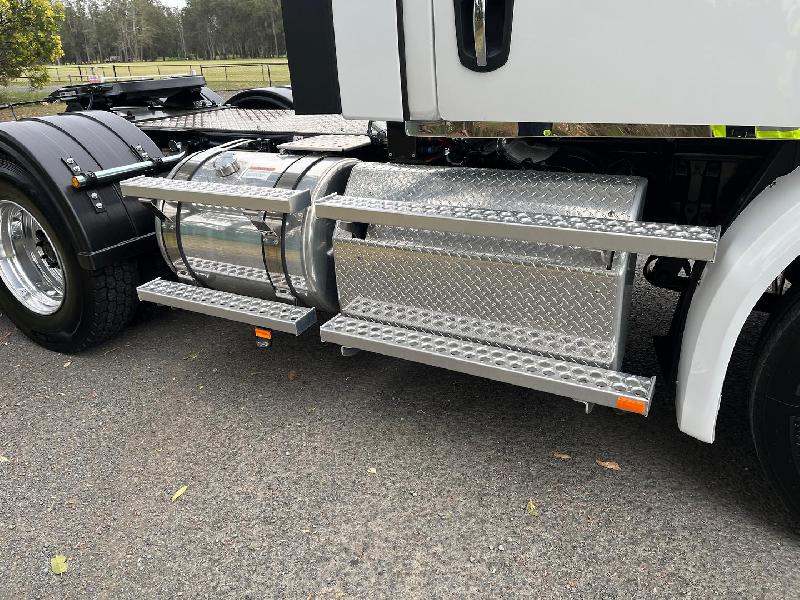 2023 Freightliner Cascadia 116 Need a truck asap we have one ready to go 