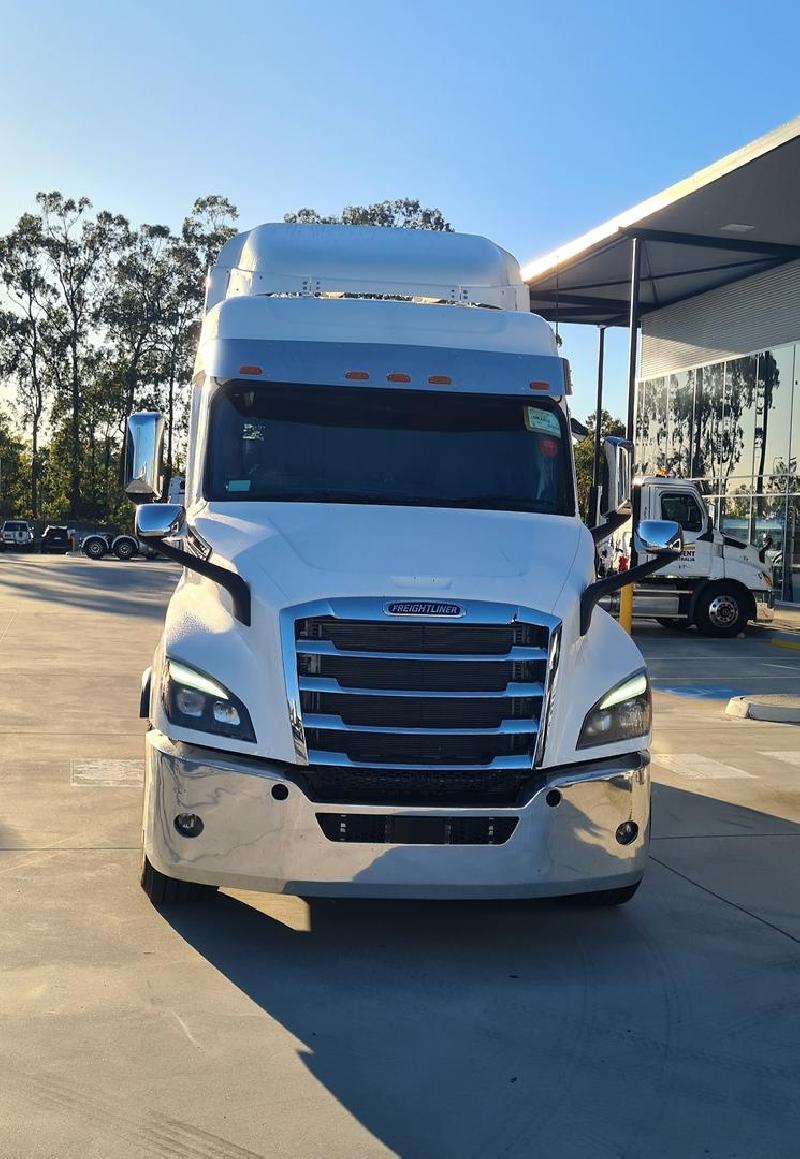 2024 Freightliner Cascadia 126 