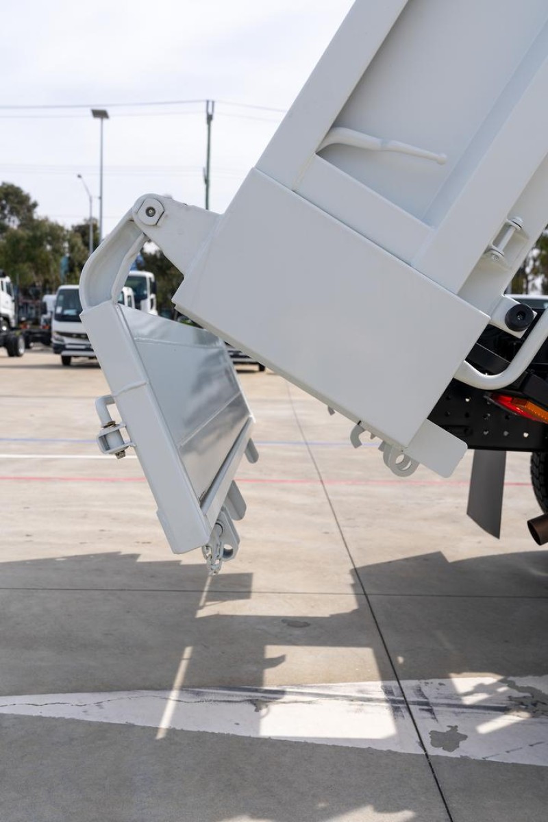 2024 Fuso Canter 815 Wide TIPPER AMT CANTER 815 TIPPER 