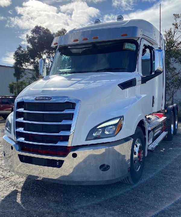 2023 Freightliner Cascadia 116