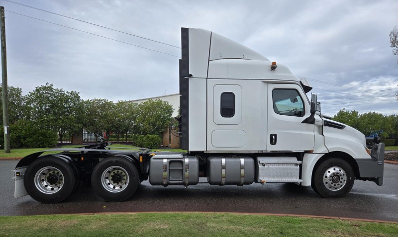 2021 Freightliner Cascadia 126 