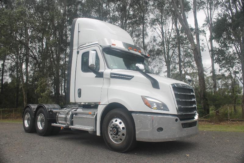 2024 Freightliner Cascadia 126