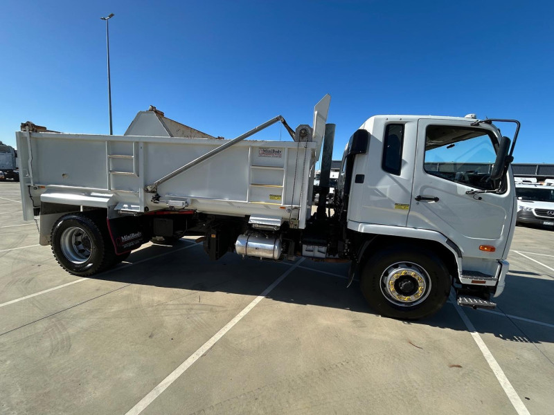 2020 Fuso Fighter 1627 TIPPER with Split tipper tub 