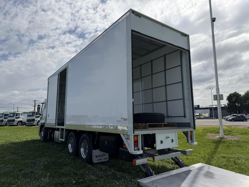 2025 Fuso Shogun FV84 400 14 Pallet Pantech with Tailgate 
