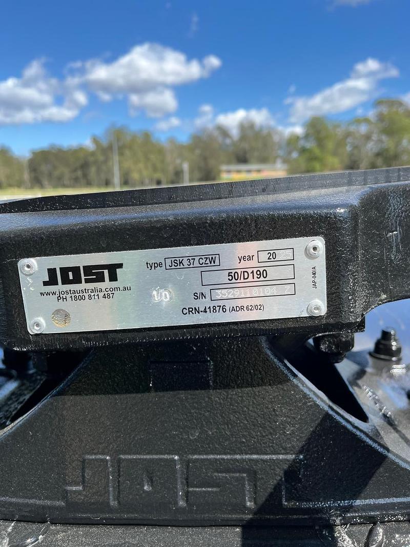 2023 Freightliner Cascadia 126 Ex Demo 