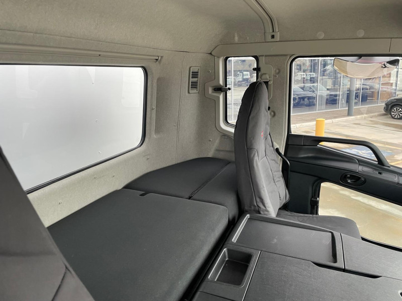 Velocity Truck Centers Australia