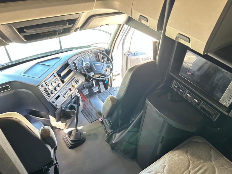 2021 Freightliner Cascadia 126 126 