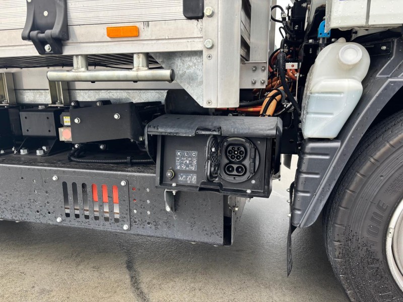 2024 Fuso eCanter e615 Heavy Duty Alloy Tray 