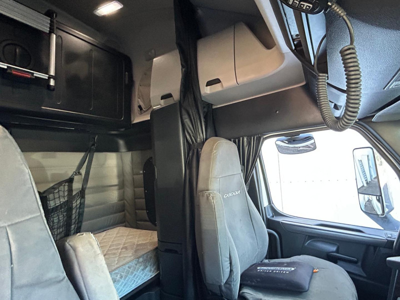 2022 Freightliner Cascadia 126 Available now 