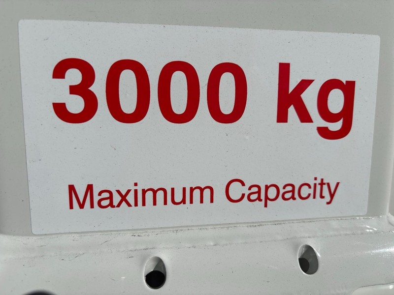 2025 Fuso Fighter 2427 TAUTLINER 