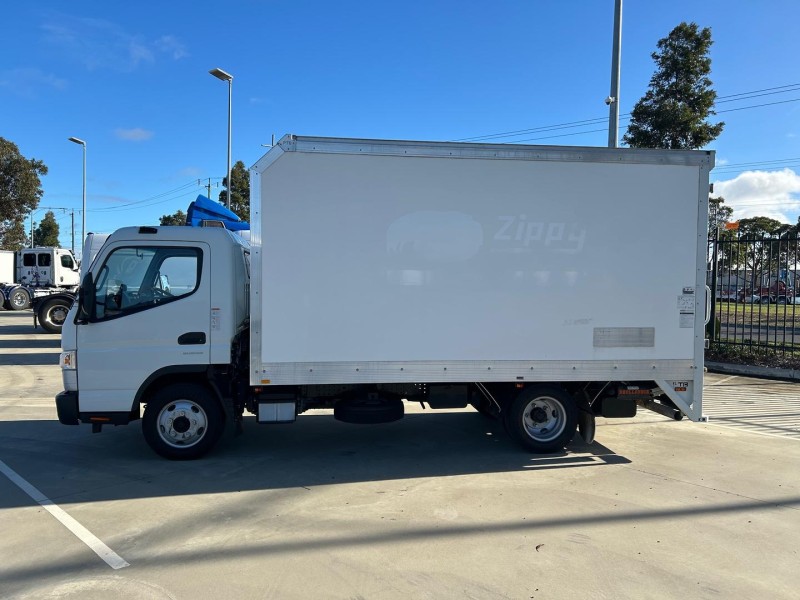 2021 Fuso Canter 515 Box Truck AUTO 