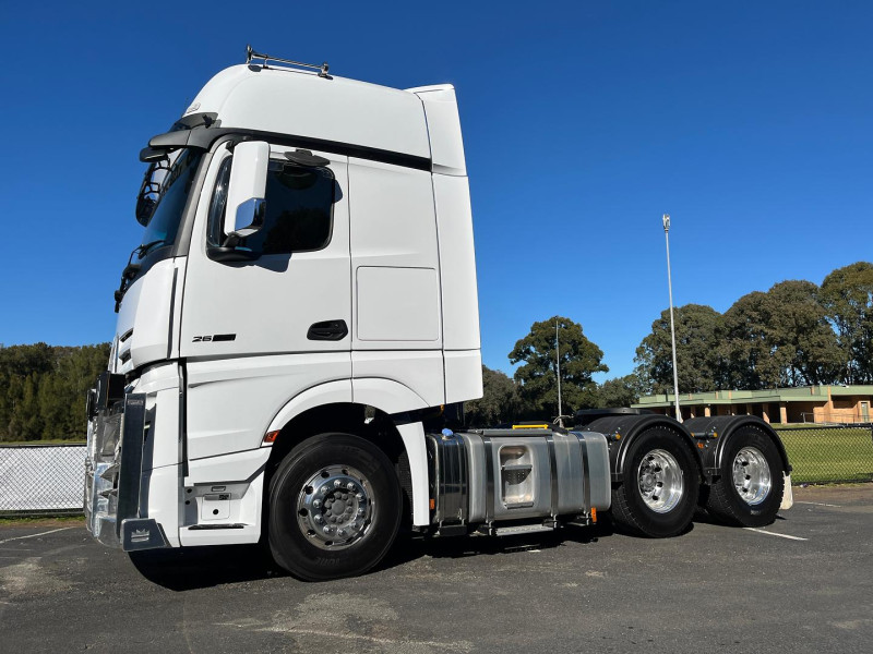2025 Mercedes-Benz Actros 2663 BIG GIGASPACE with Microwave included image 4