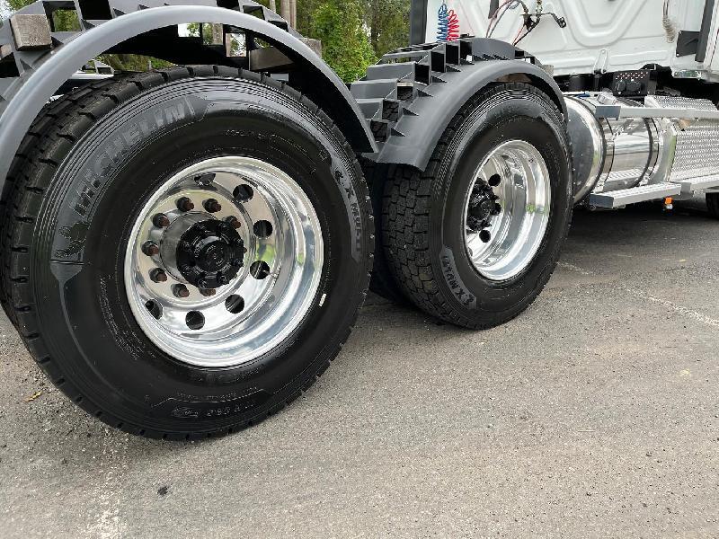2023 Freightliner Cascadia 116 
