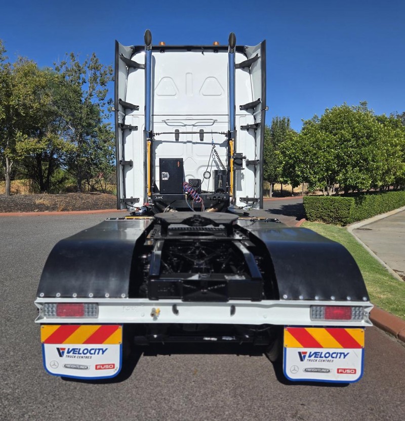 2021 Freightliner Cascadia 116 AS HIGHROOF 6X4 PRIME MOVER 