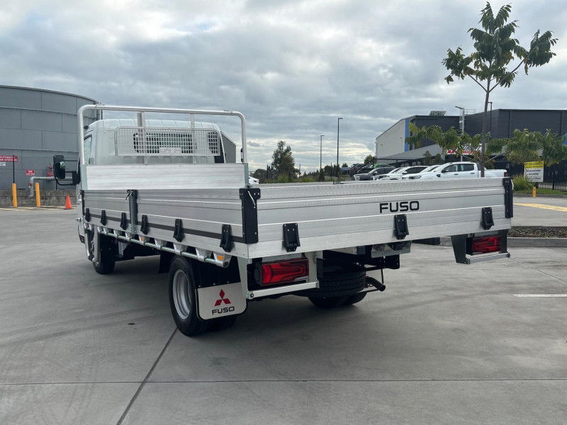 2025 Fuso Canter 615 