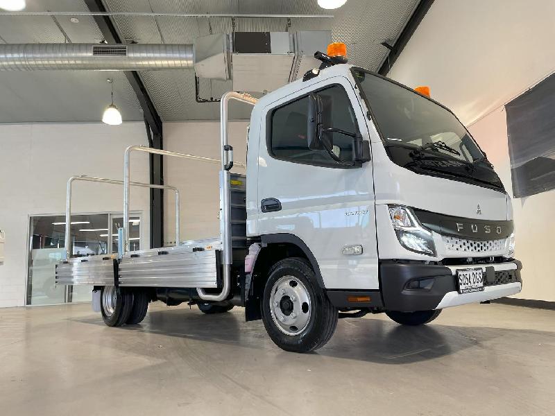 2025 Fuso CANTER 515 
