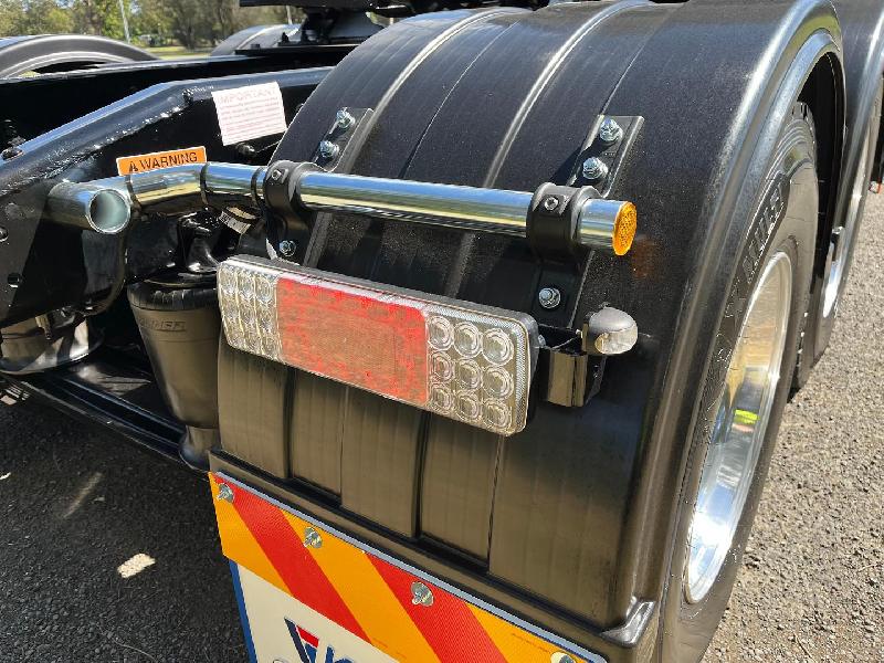 2023 Freightliner Cascadia 126 Ex Demo 