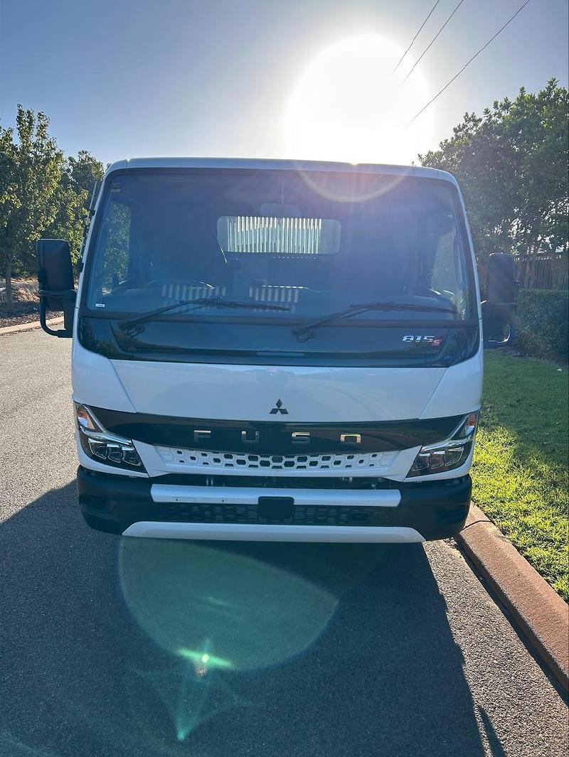 2025 Fuso Canter 815 