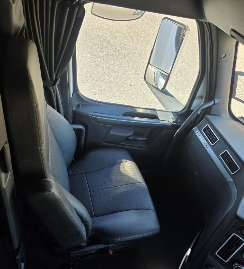 2021 Freightliner Cascadia 116 AS HIGHROOF 6X4 PRIME MOVER 