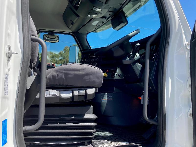 2024 Freightliner Cascadia 116 Tipper