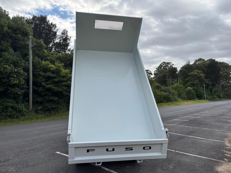 2025 Fuso Canter 615 Tipper 