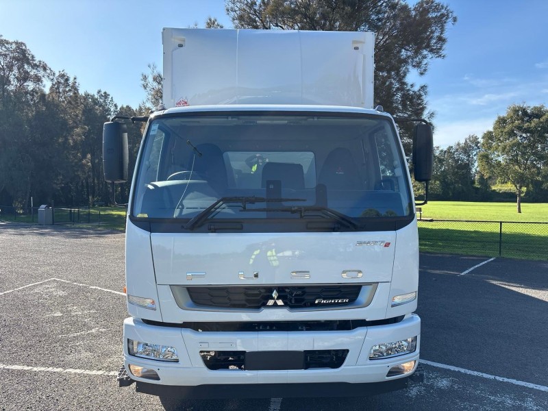 2025 Fuso Fighter 2427 TAUTLINER 