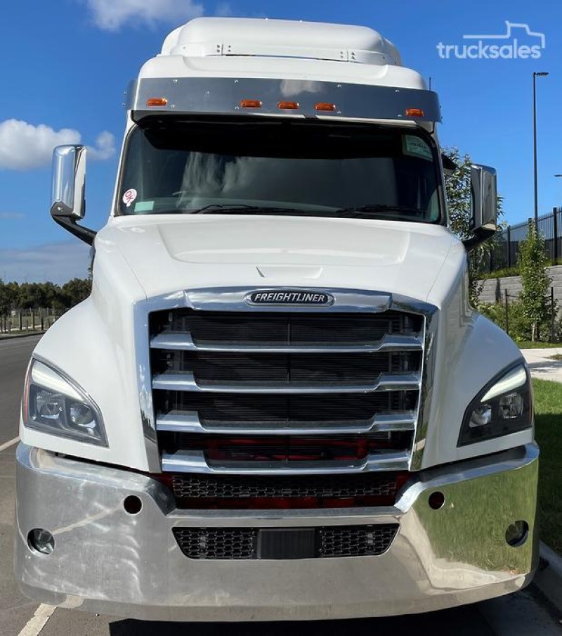 2025 Freightliner Cascadia 126 