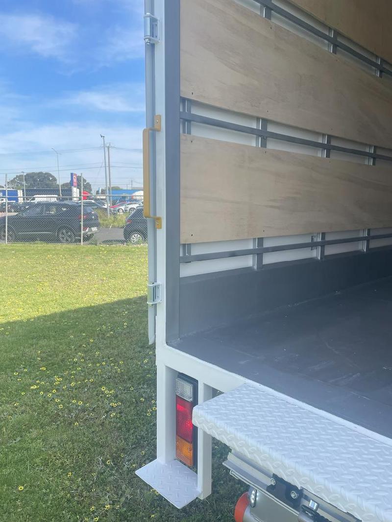 2024 Fuso Canter 815 