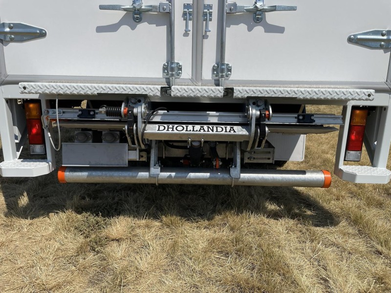 2025 Fuso Canter 515 Factory Metallic Silver 