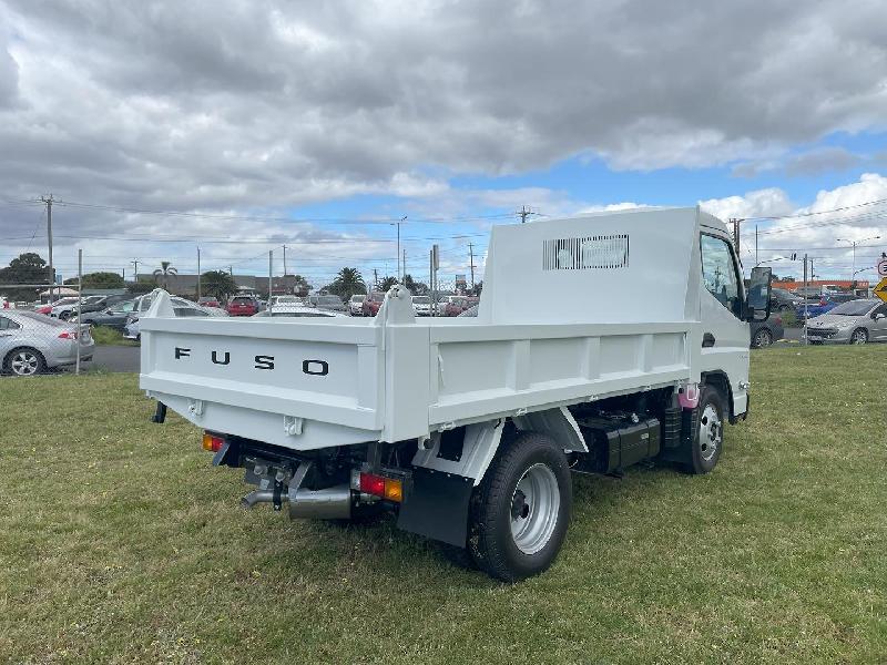 2024 Fuso Canter 615 White