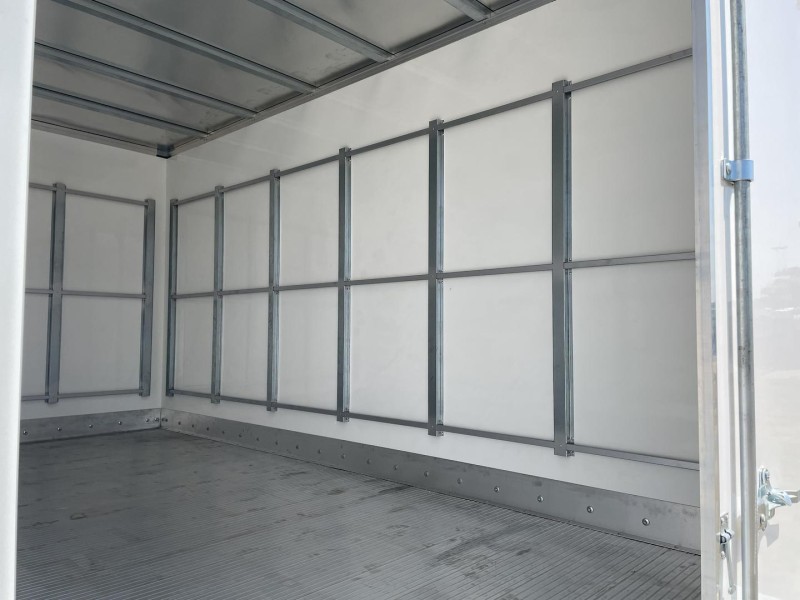 2025 Fuso Canter 515 Factory Metallic Silver 