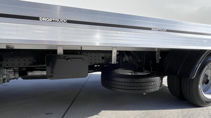 2025 Fuso Canter 515 PANTECH AND LOADER 