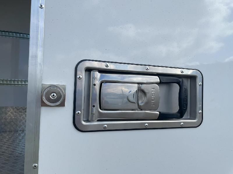 2024 Fuso Canter 515 