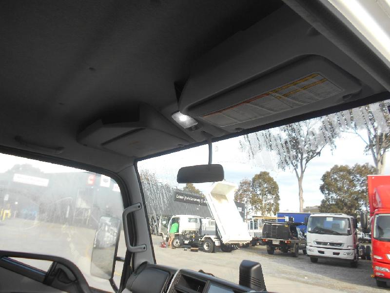 2021 Fuso CANTER 615 