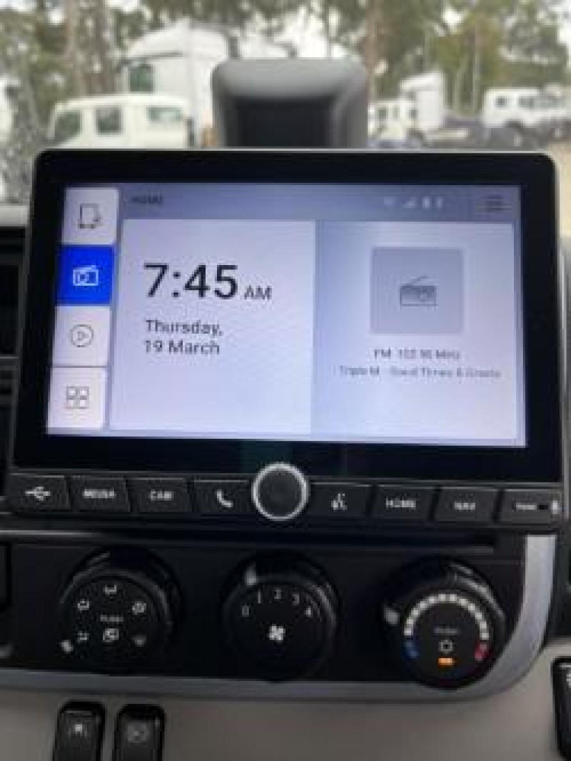 2025 Fuso Canter 615 