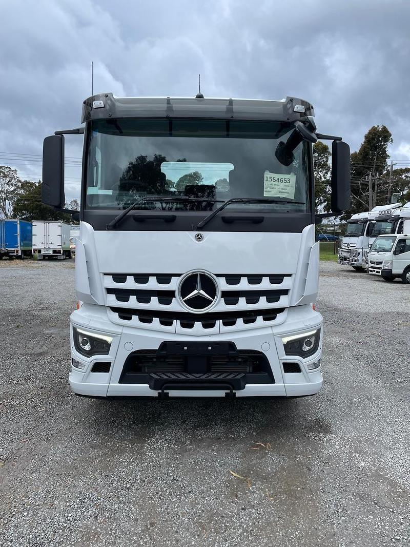2024 Mercedes-Benz Arocs 3246