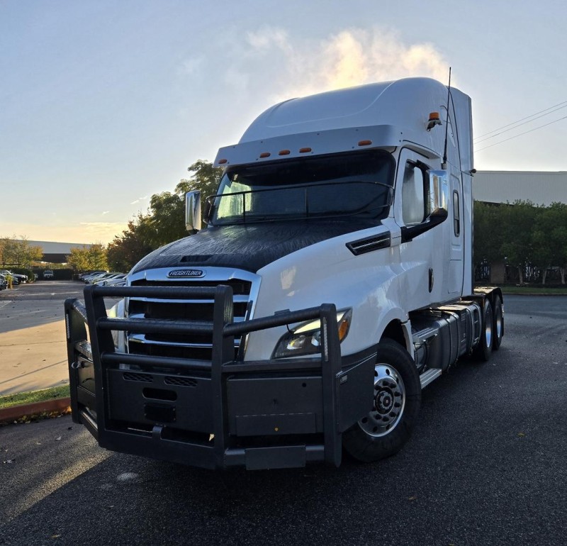 2022 Freightliner Cascadia 126 