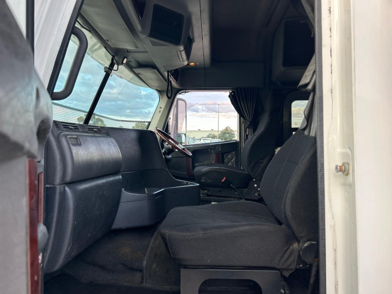 2017 Freightliner Argosy 101 