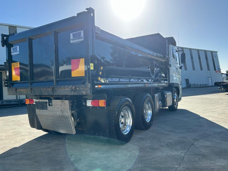2022 Fuso Shogun FV74 460 