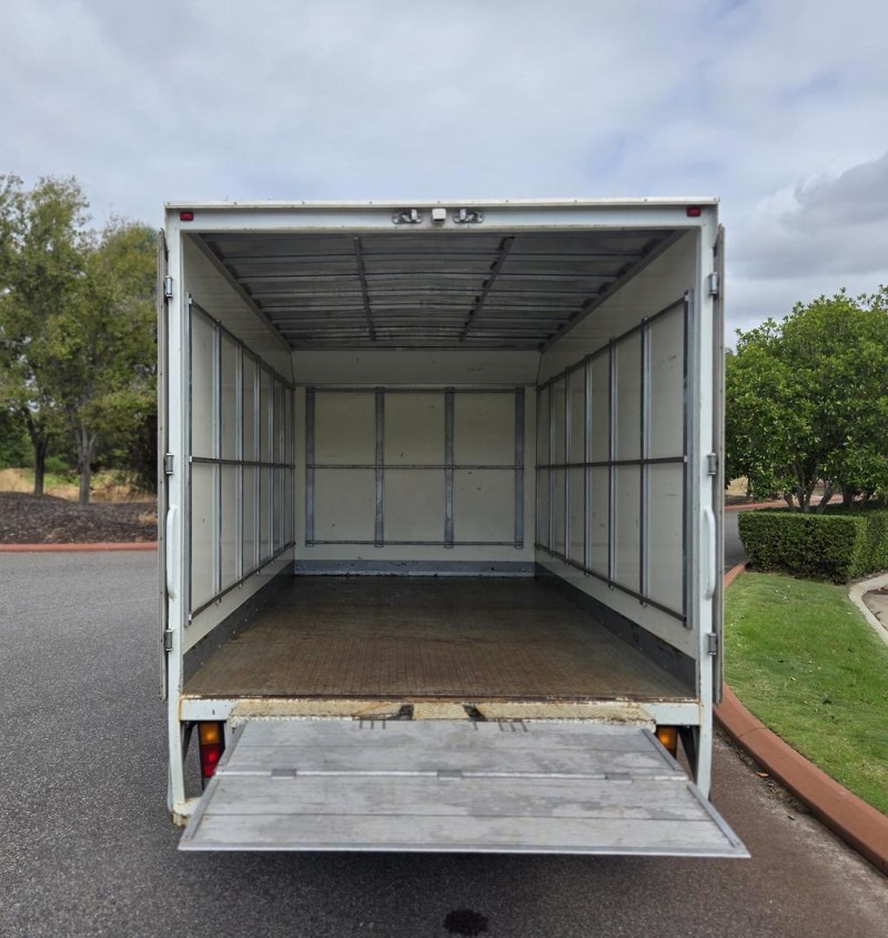 2021 Fuso Canter 515 