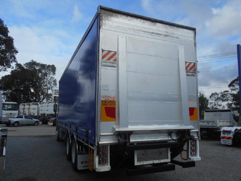 2018 Isuzu Fvl