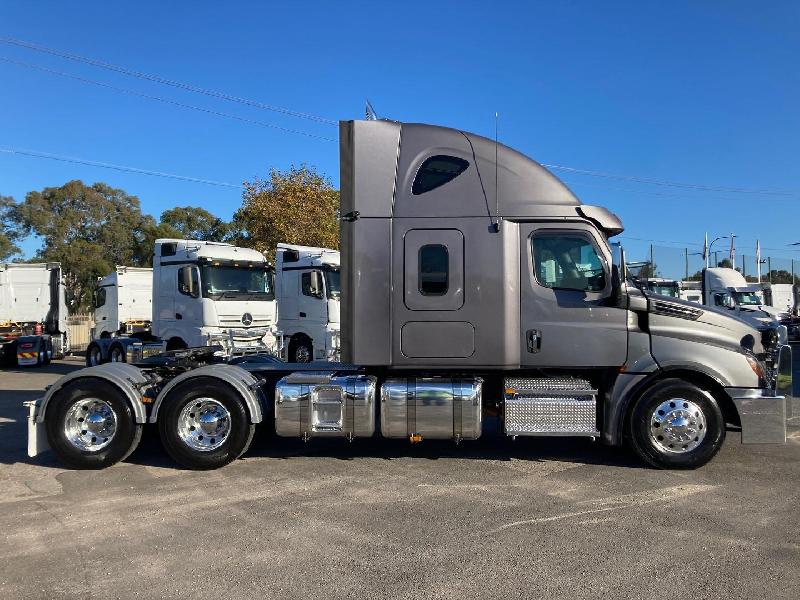 2019 Freightliner Cascadia 126 Cascadia 126 