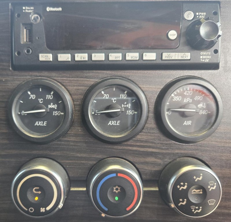 2021 Freightliner Cascadia 126 