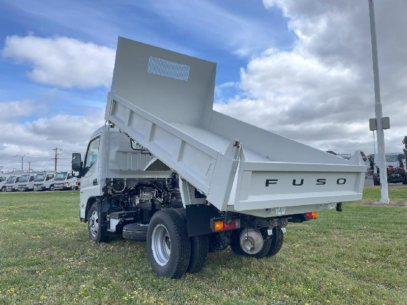 2025 Fuso Canter 615 Tipper White